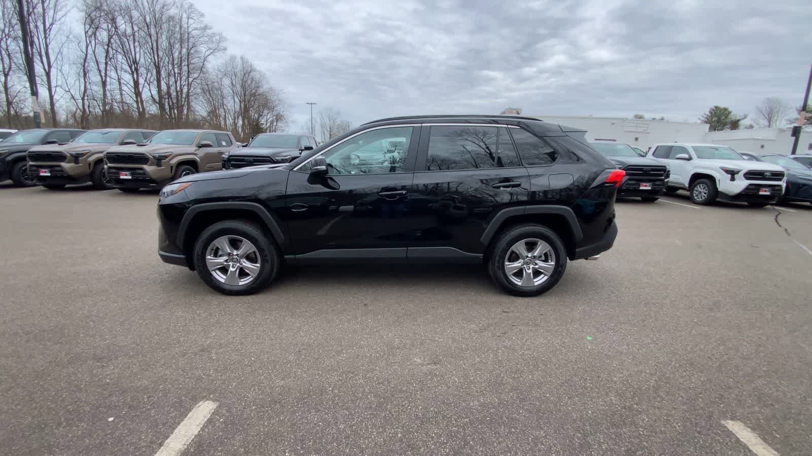 Thumbnail: 2025 Toyota RAV4 - 8