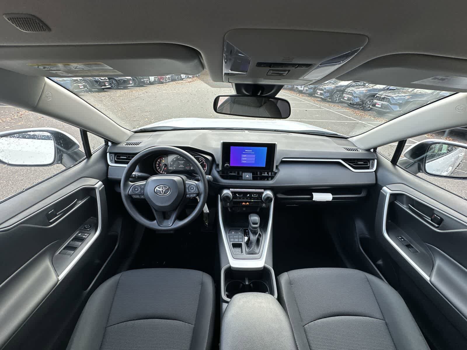 Thumbnail: 2025 Toyota RAV4 - 31