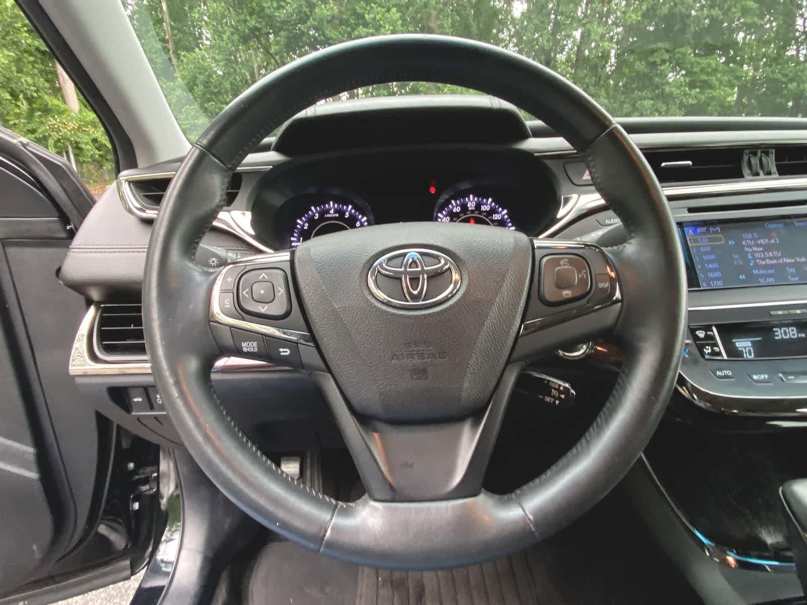 2014 Toyota Avalon Touring 26