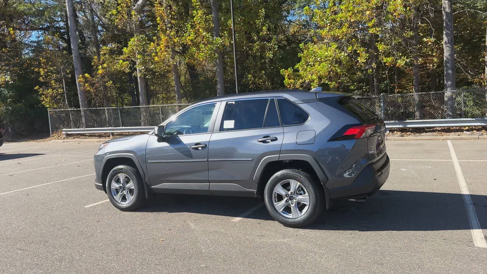 Thumbnail: 2025 Toyota RAV4 - 6