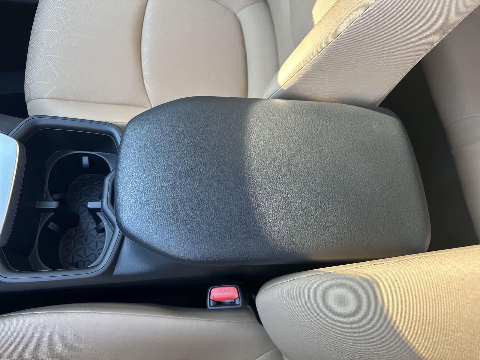 Thumbnail: 2025 Toyota RAV4 - 25