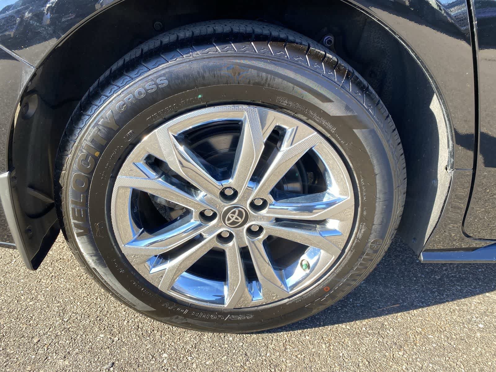 Thumbnail: 2023 Toyota Sienna - 16