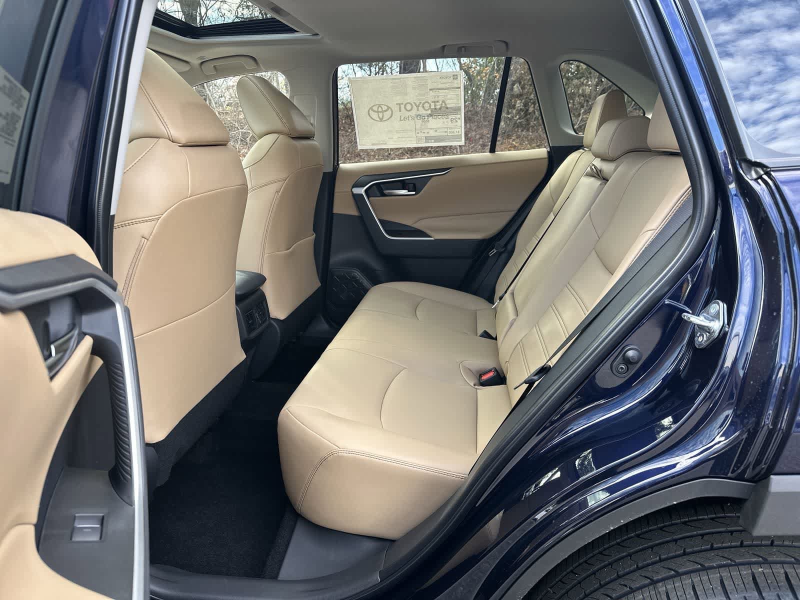 Thumbnail: 2025 Toyota RAV4 - 29