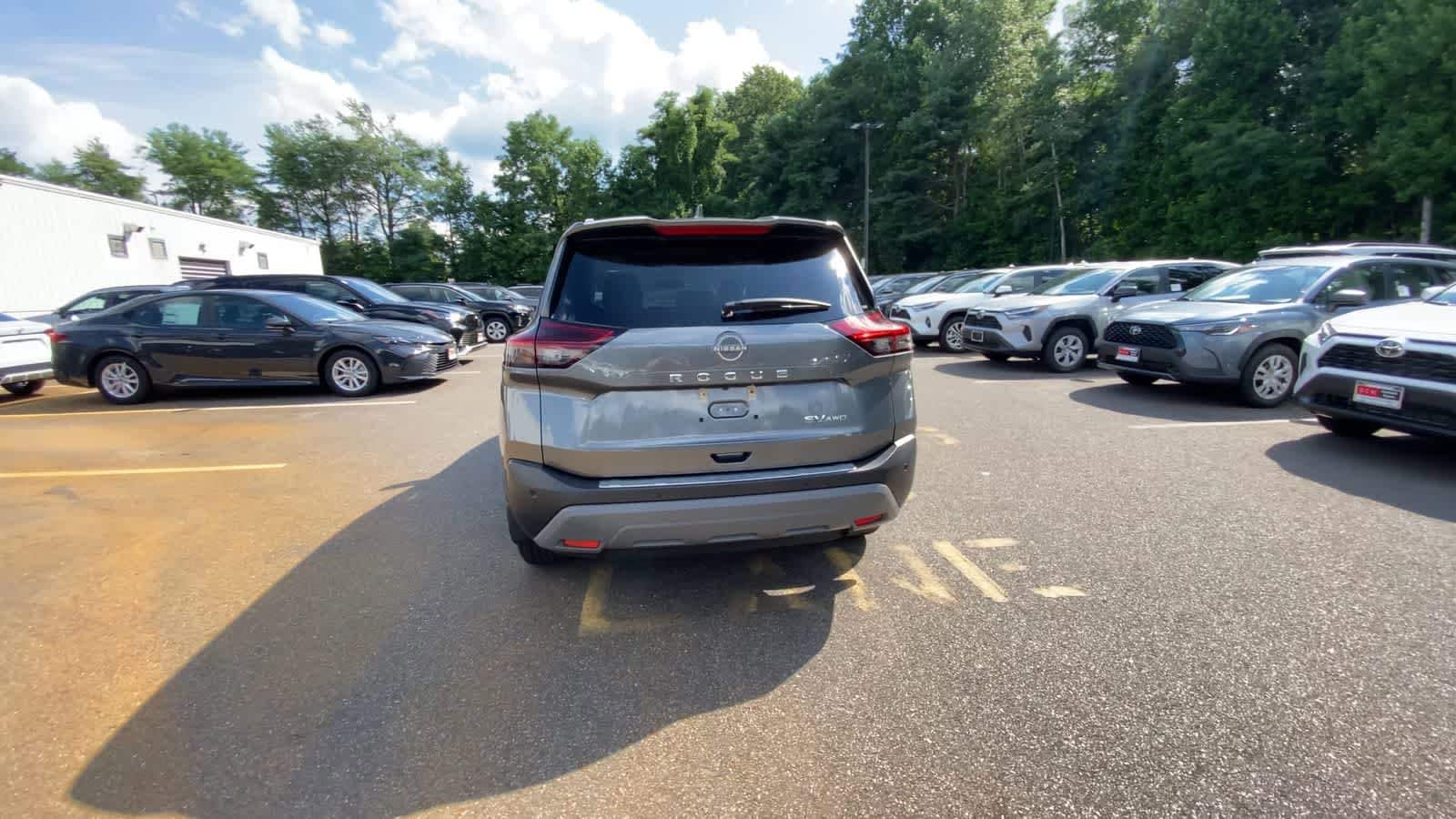 Thumbnail: 2023 Nissan Rogue - 8
