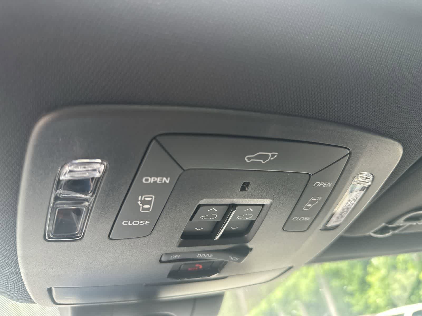 Thumbnail: 2026 Toyota Sienna - 31