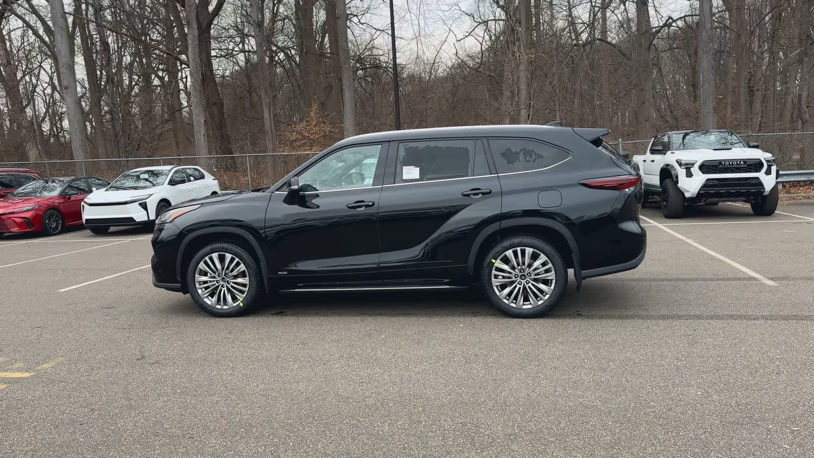 Thumbnail: 2026 Toyota Highlander - 5