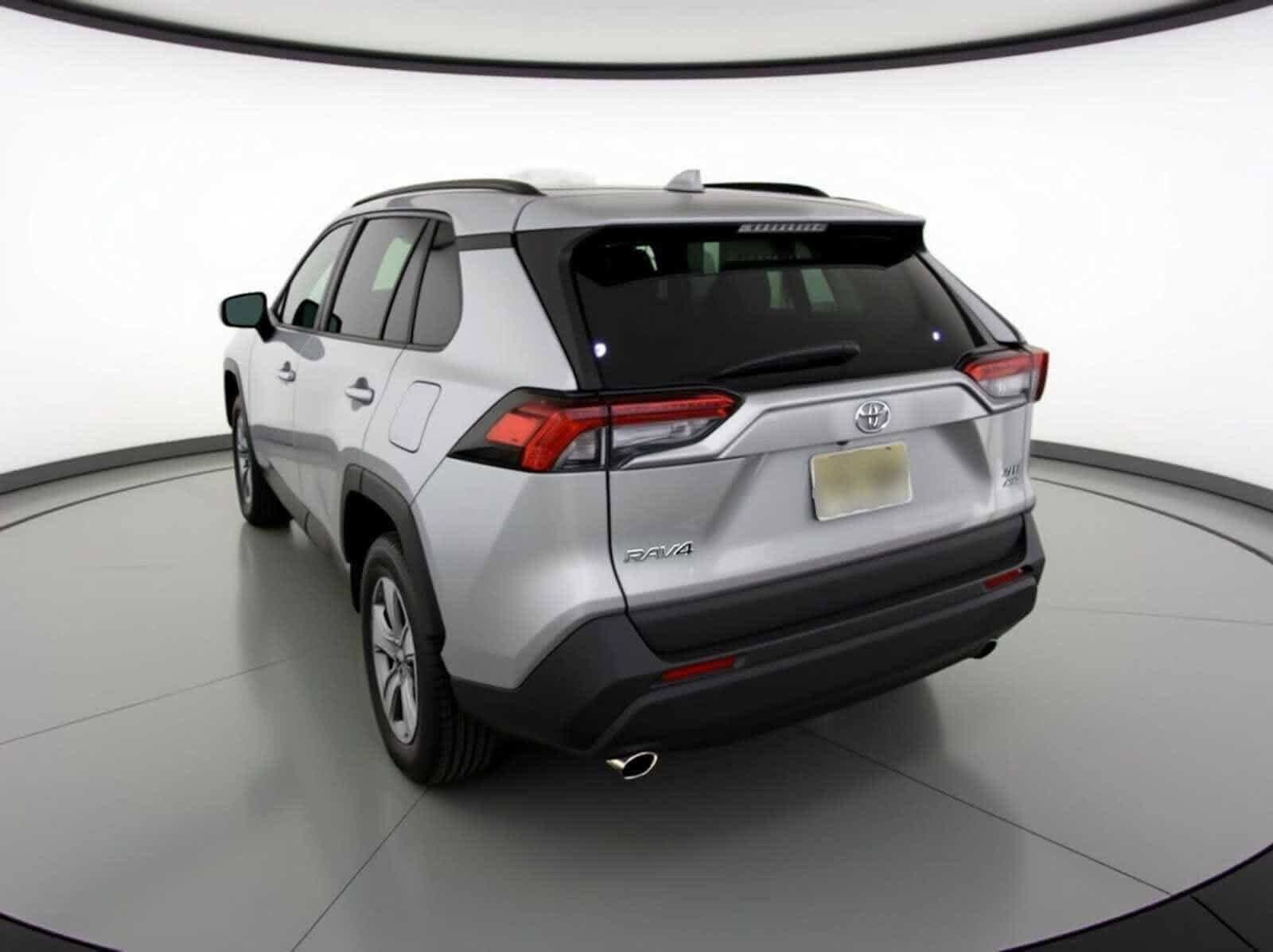 2024 Toyota RAV4 XLE photo 2