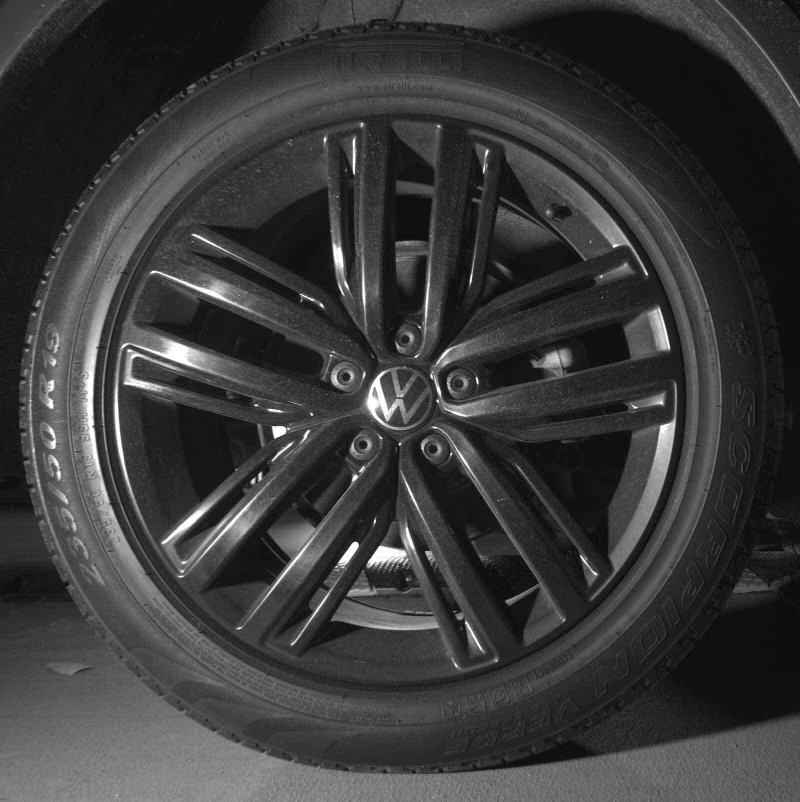 Thumbnail: 2022 Volkswagen Tiguan - 13