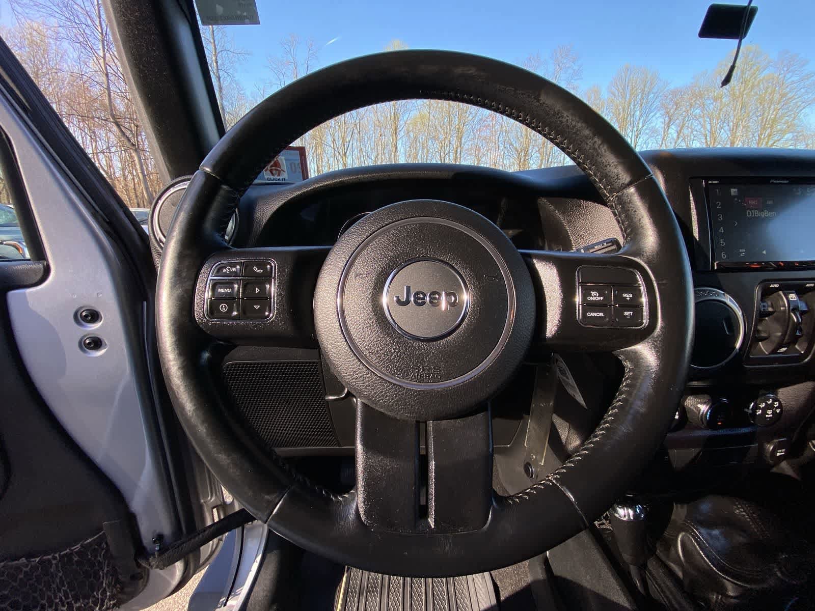 Thumbnail: 2016 Jeep Wrangler - 25