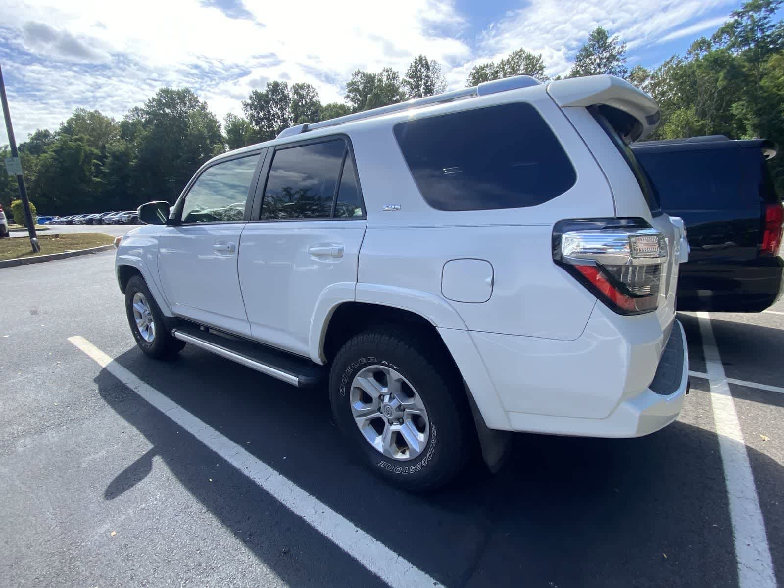 Thumbnail: 2014 Toyota 4Runner - 9