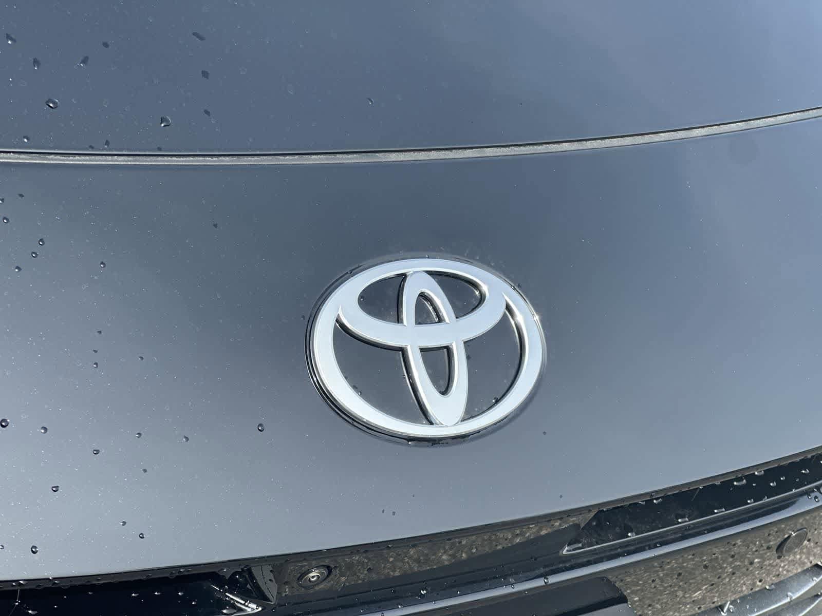 Thumbnail: 2026 Toyota Camry - 12