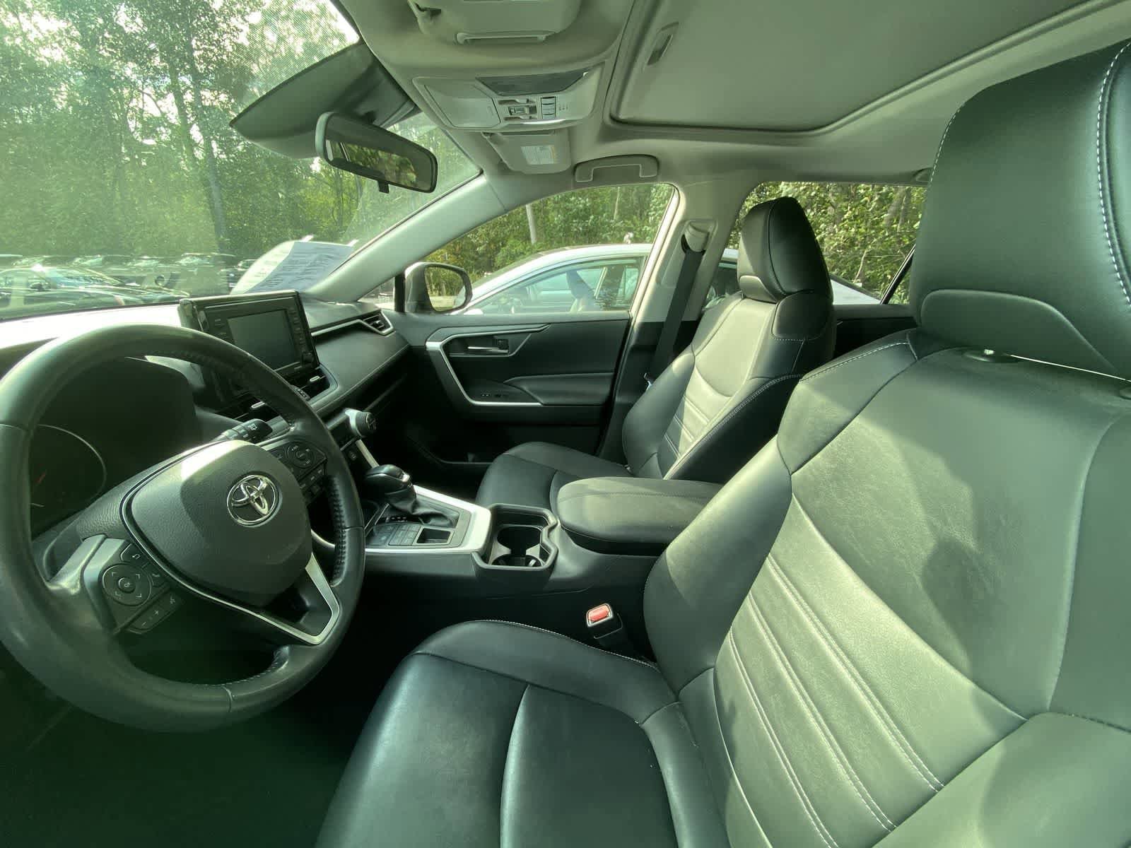 Thumbnail: 2021 Toyota RAV4 - 7