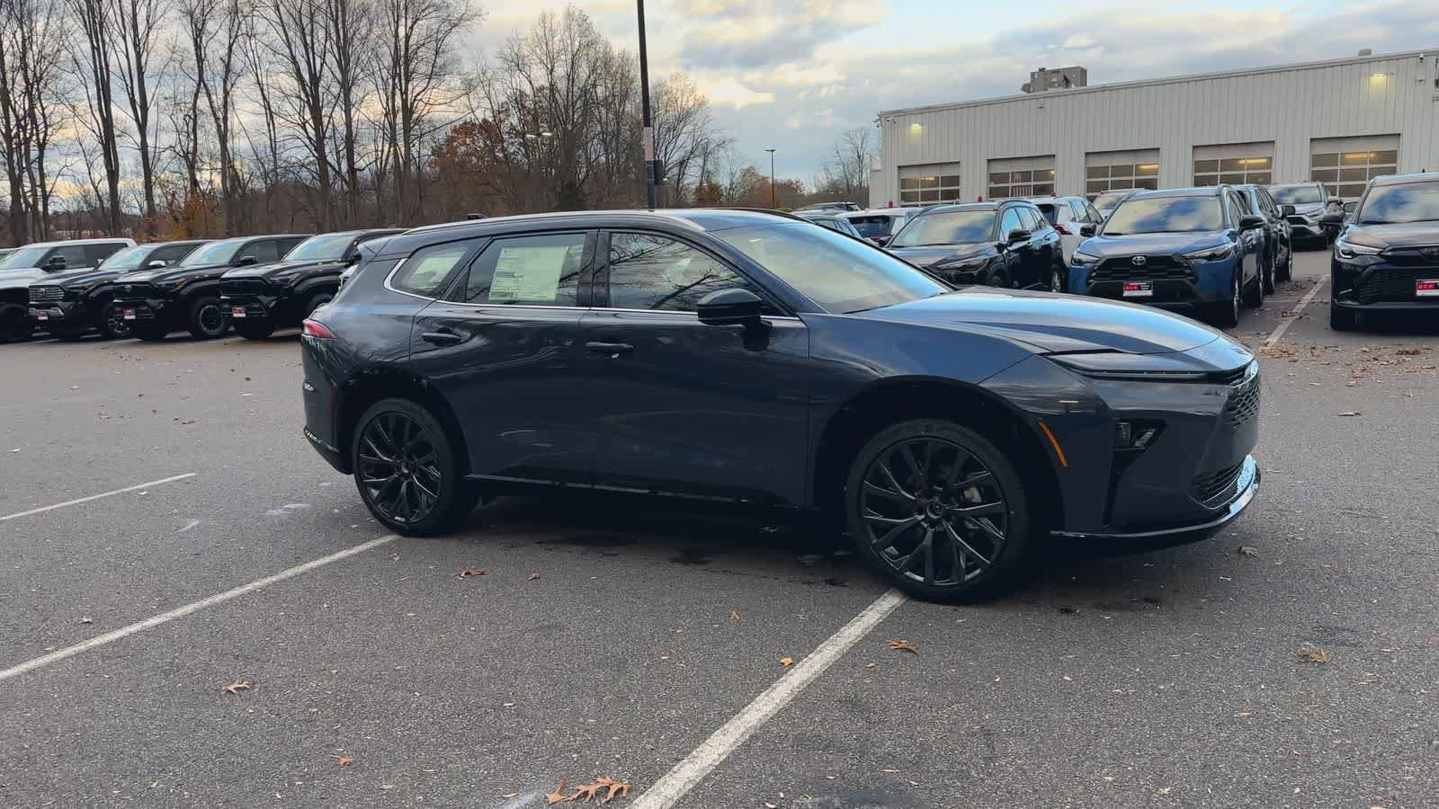 Thumbnail: 2025 Toyota Crown Signia - 2