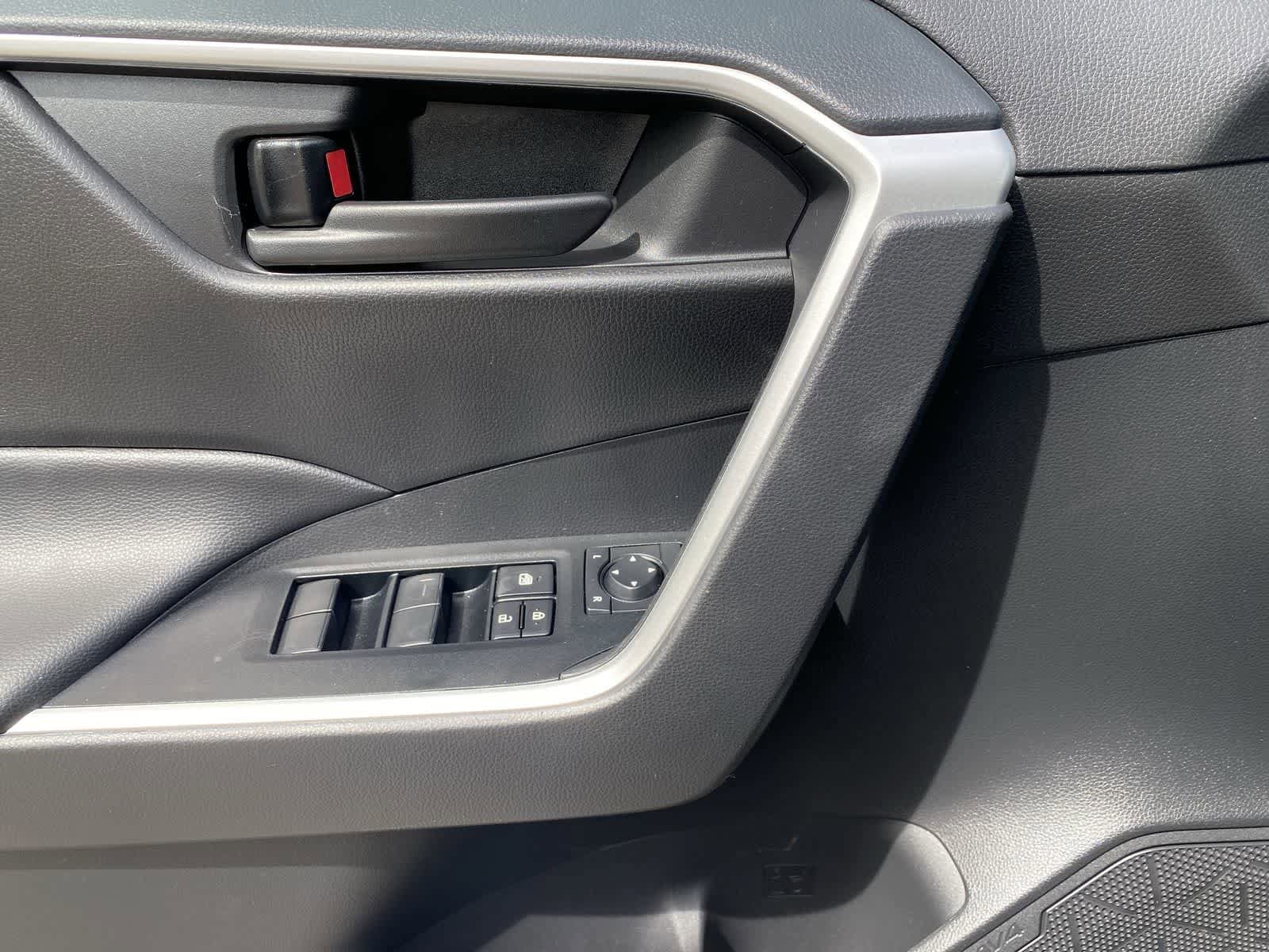 Thumbnail: 2025 Toyota RAV4 - 18