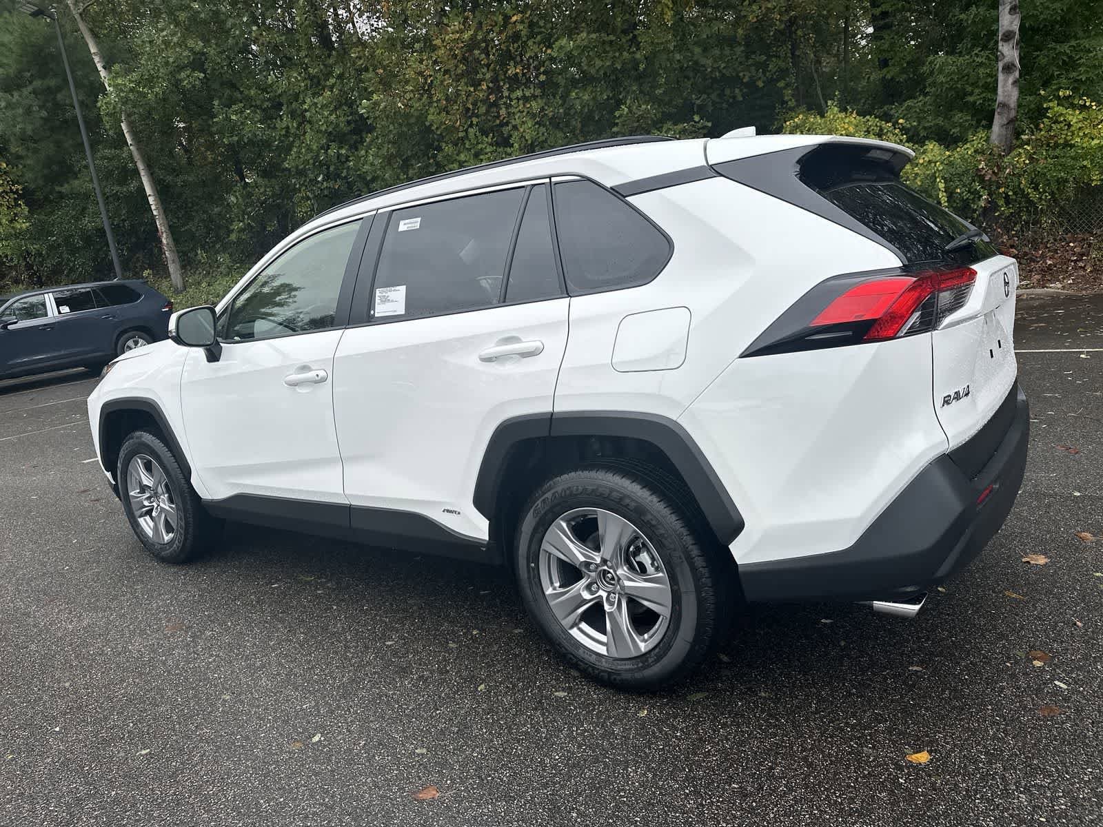 Thumbnail: 2025 Toyota RAV4 - 13