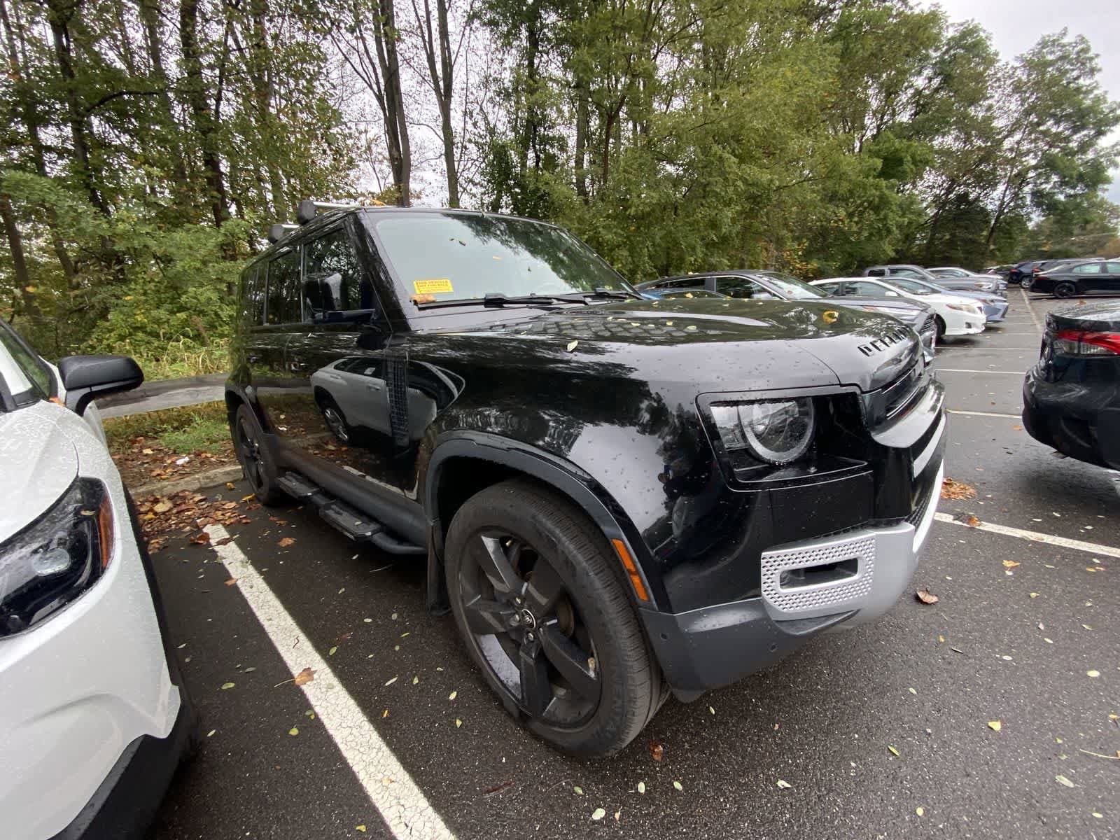 Thumbnail: 2022 Land Rover Defender - 3