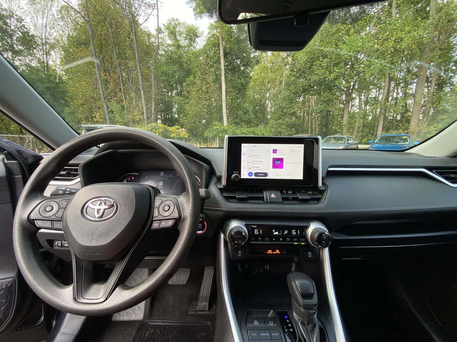 Thumbnail: 2024 Toyota RAV4 - 18