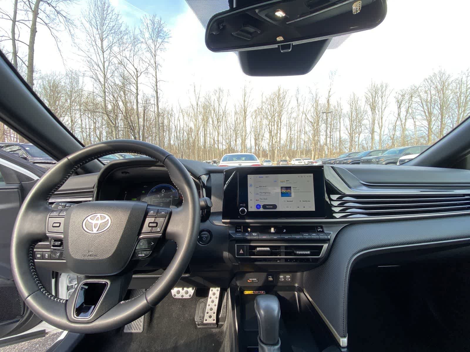 Thumbnail: 2025 Toyota Camry - 19