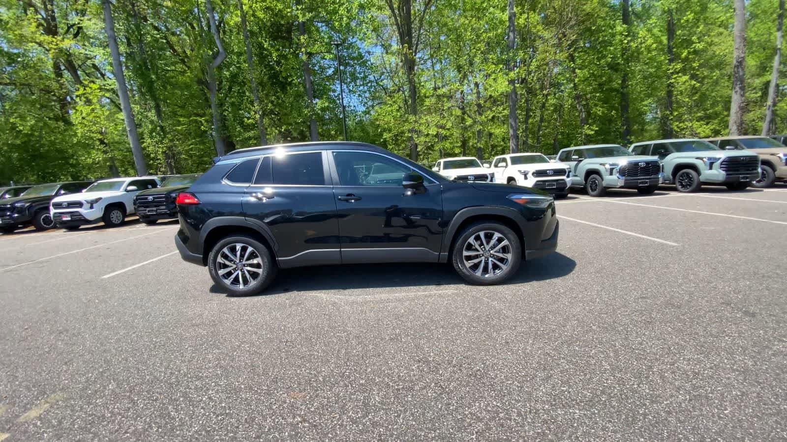 Thumbnail: 2025 Toyota Corolla Cross - 3