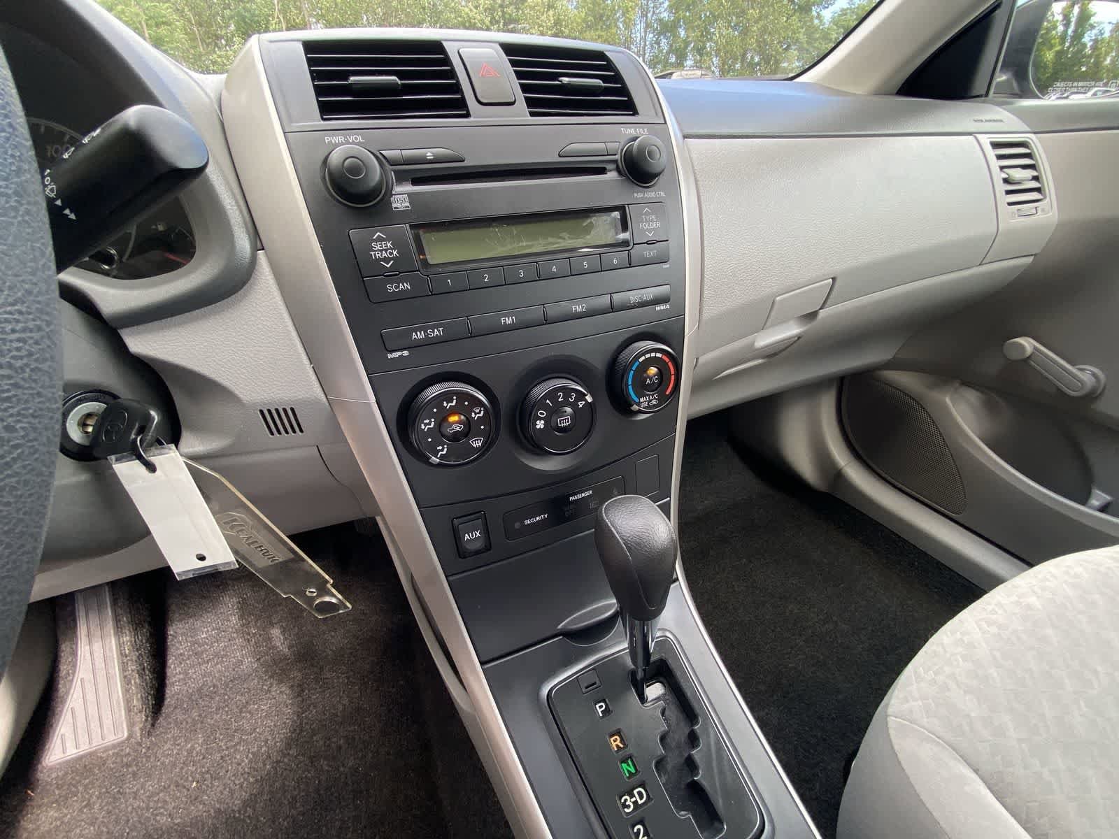 Thumbnail: 2009 Toyota Corolla - 19