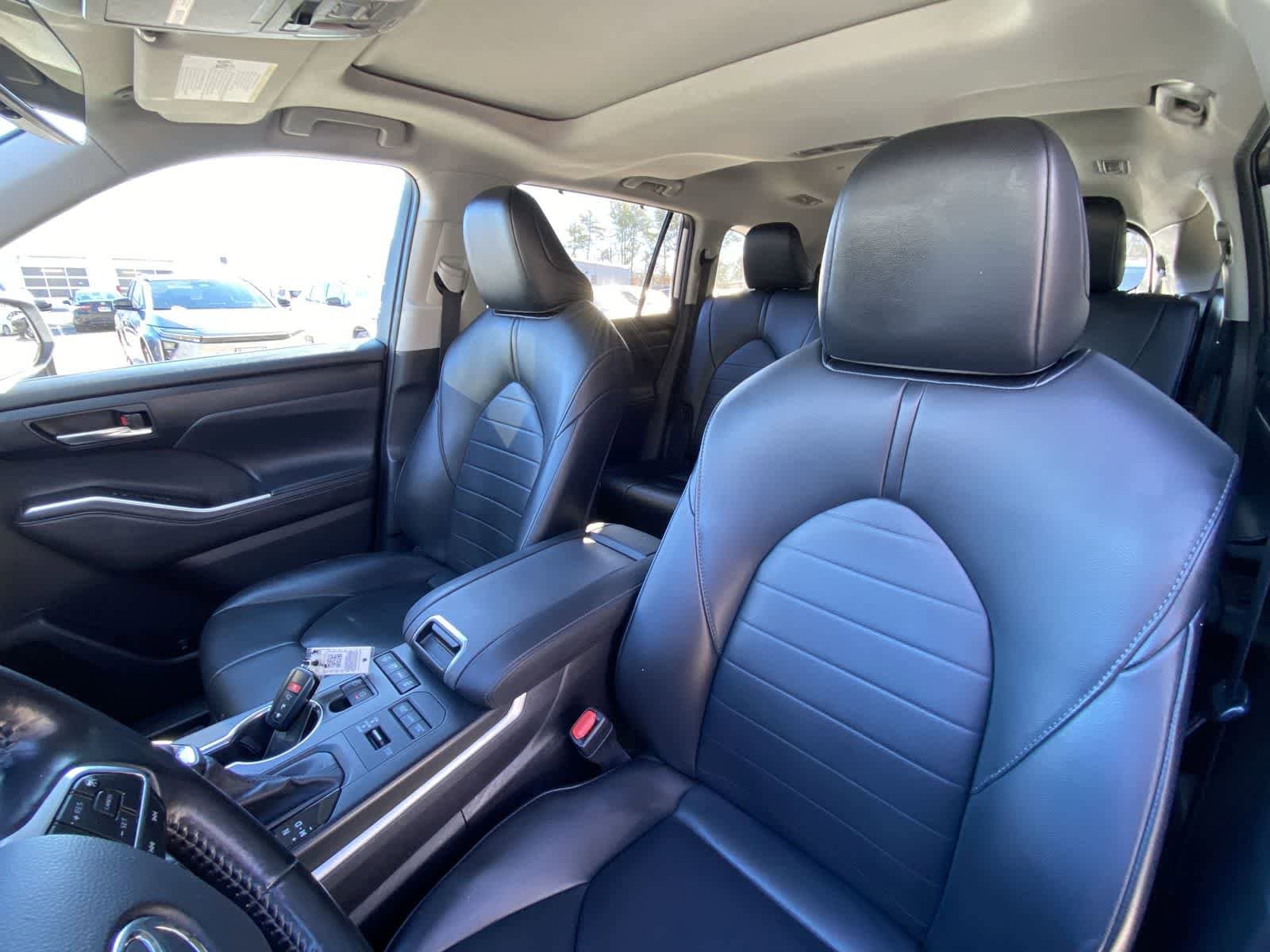 Thumbnail: 2021 Toyota Highlander - 23