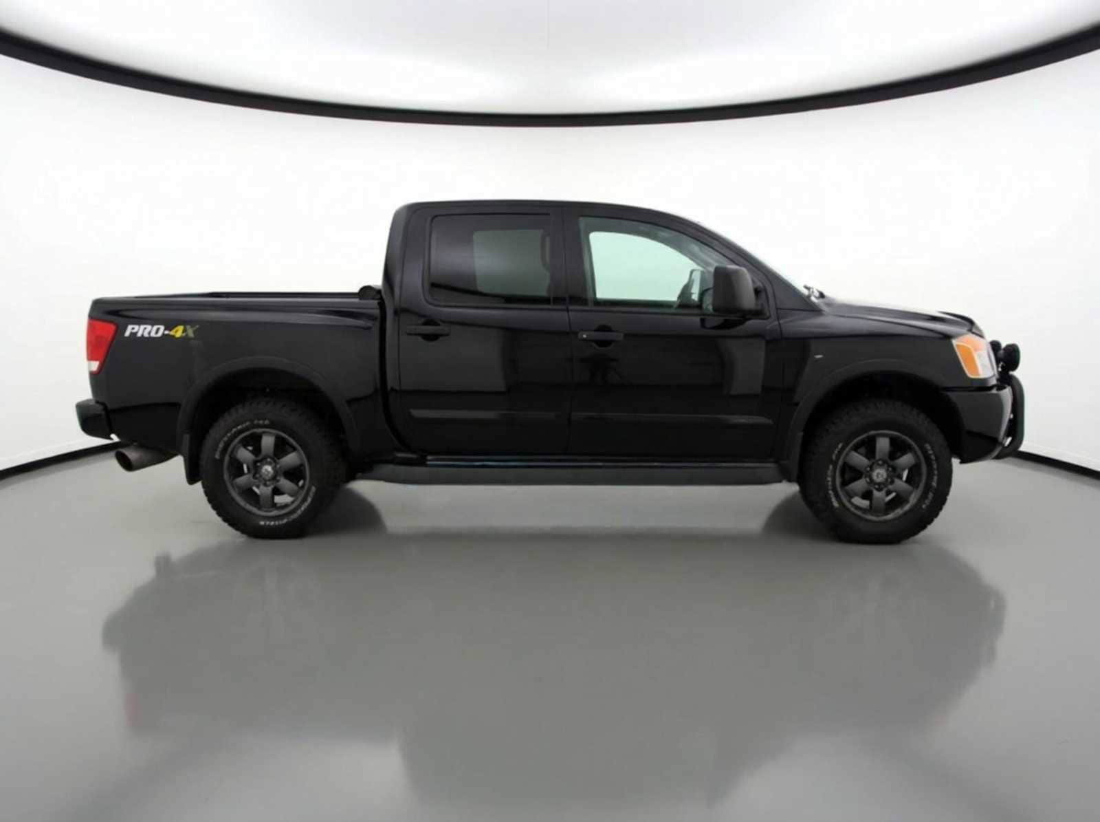 Thumbnail: 2014 Nissan Titan - 5