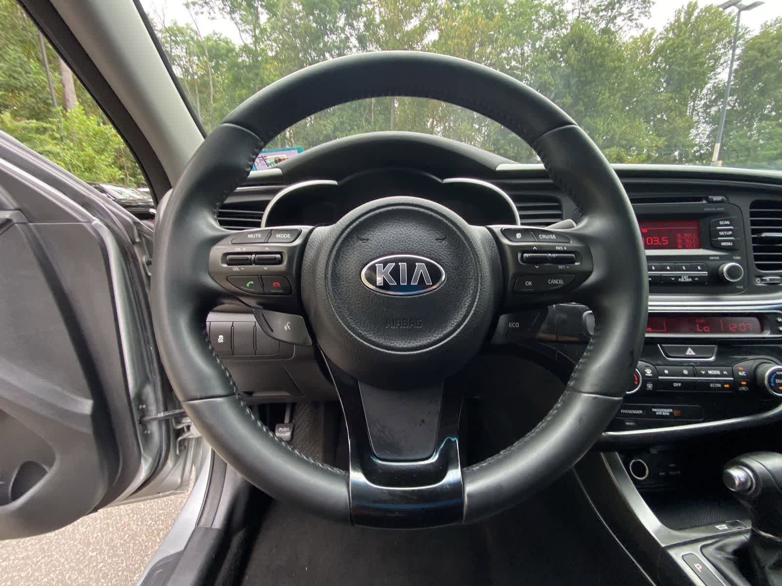 Thumbnail: 2015 Kia Optima - 25