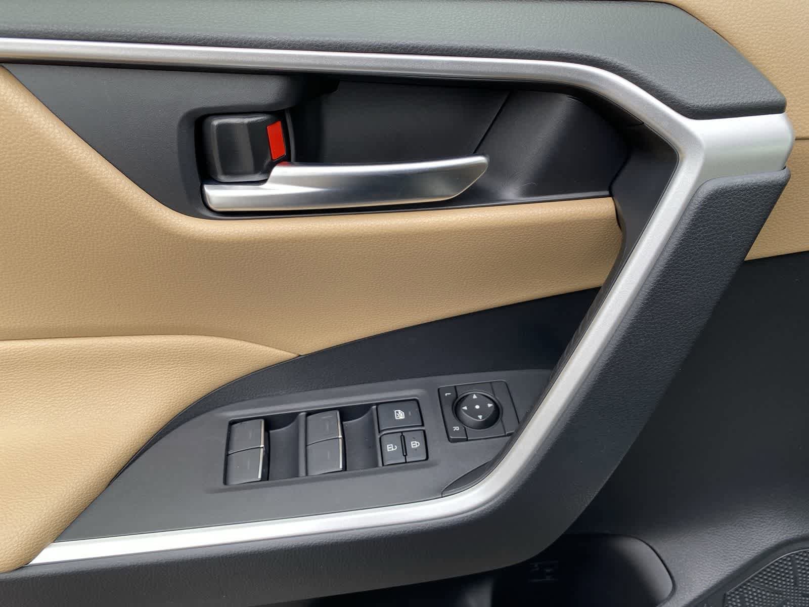 Thumbnail: 2025 Toyota RAV4 - 24