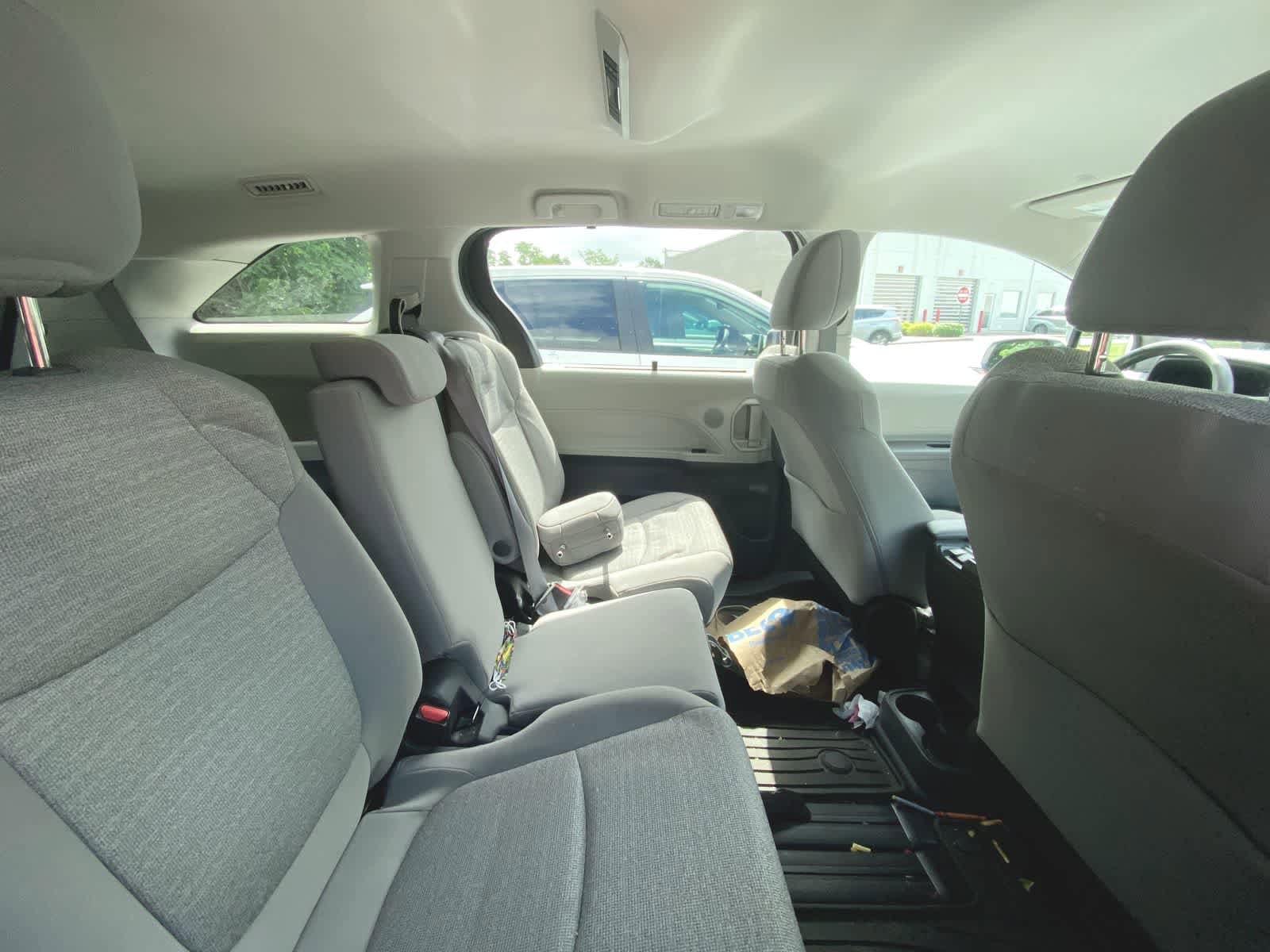 Thumbnail: 2023 Toyota Sienna - 6