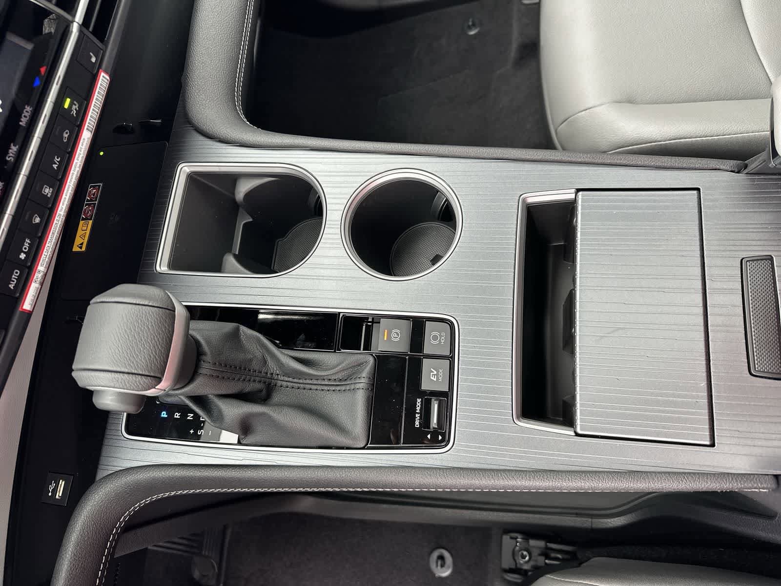 Thumbnail: 2026 Toyota Sienna - 31