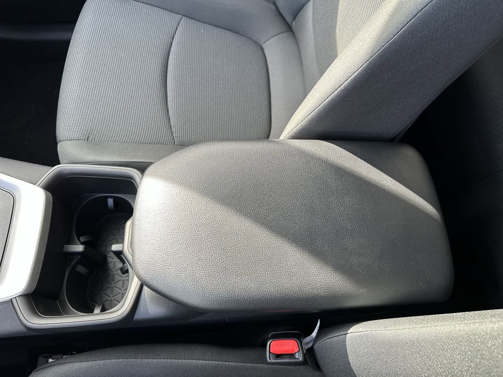 Thumbnail: 2025 Toyota RAV4 - 24