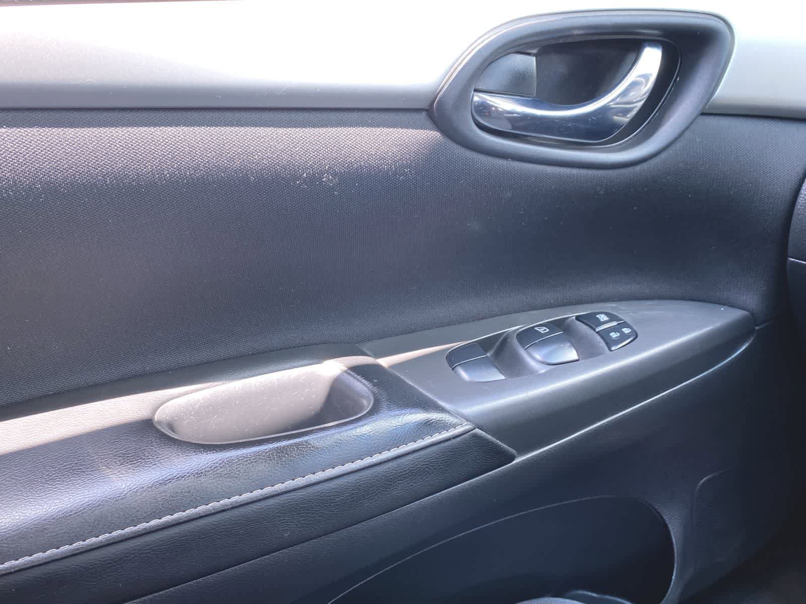 Thumbnail: 2019 Nissan Sentra - 15