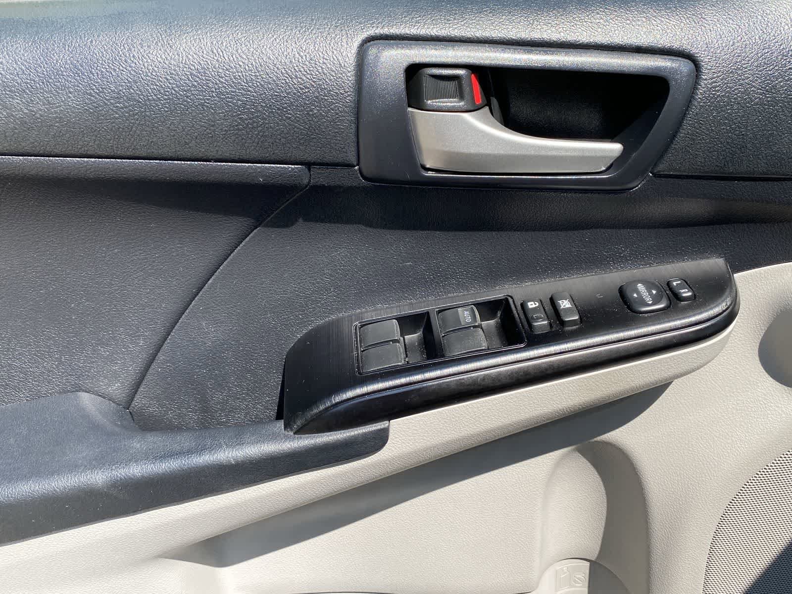Thumbnail: 2013 Toyota Camry - 15