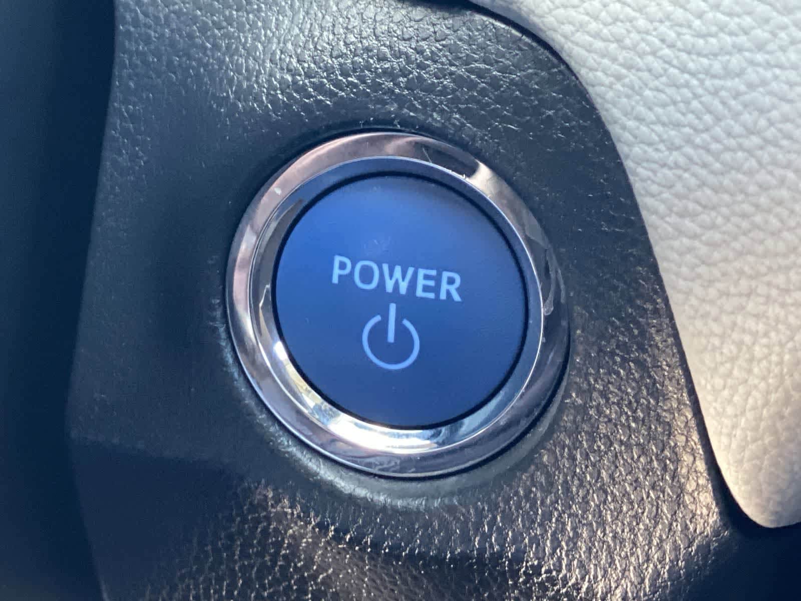 Thumbnail: 2021 Toyota RAV4 - 33