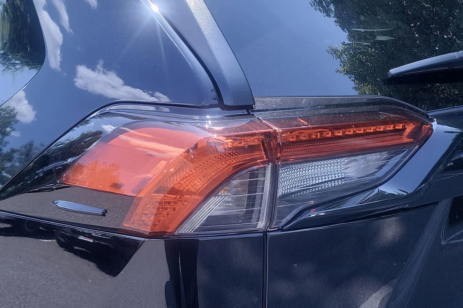 2025 Toyota RAV4 XLE 13