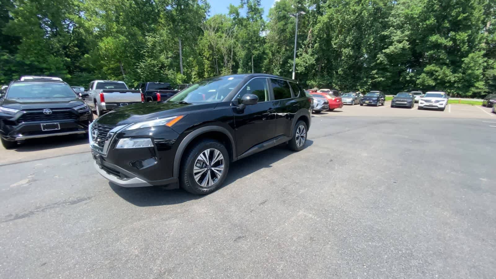 Thumbnail: 2023 Nissan Rogue - 4