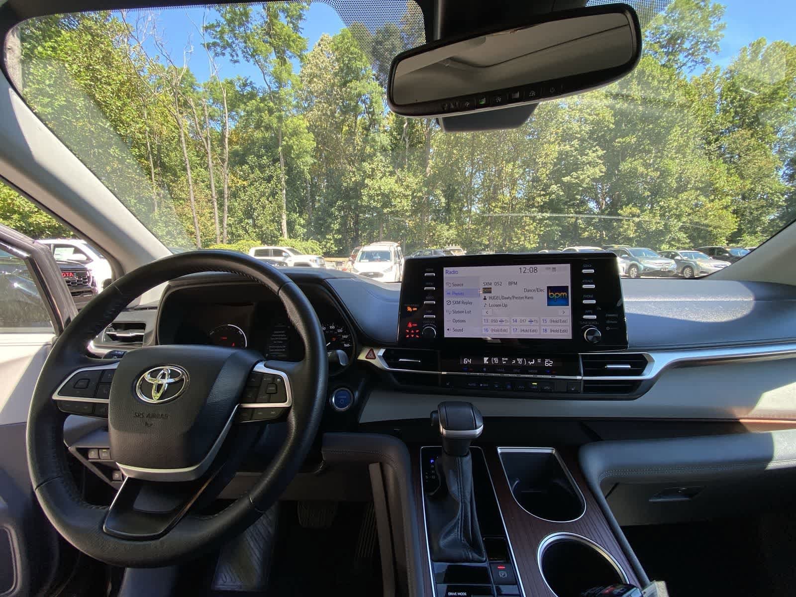 Thumbnail: 2024 Toyota Sienna - 19