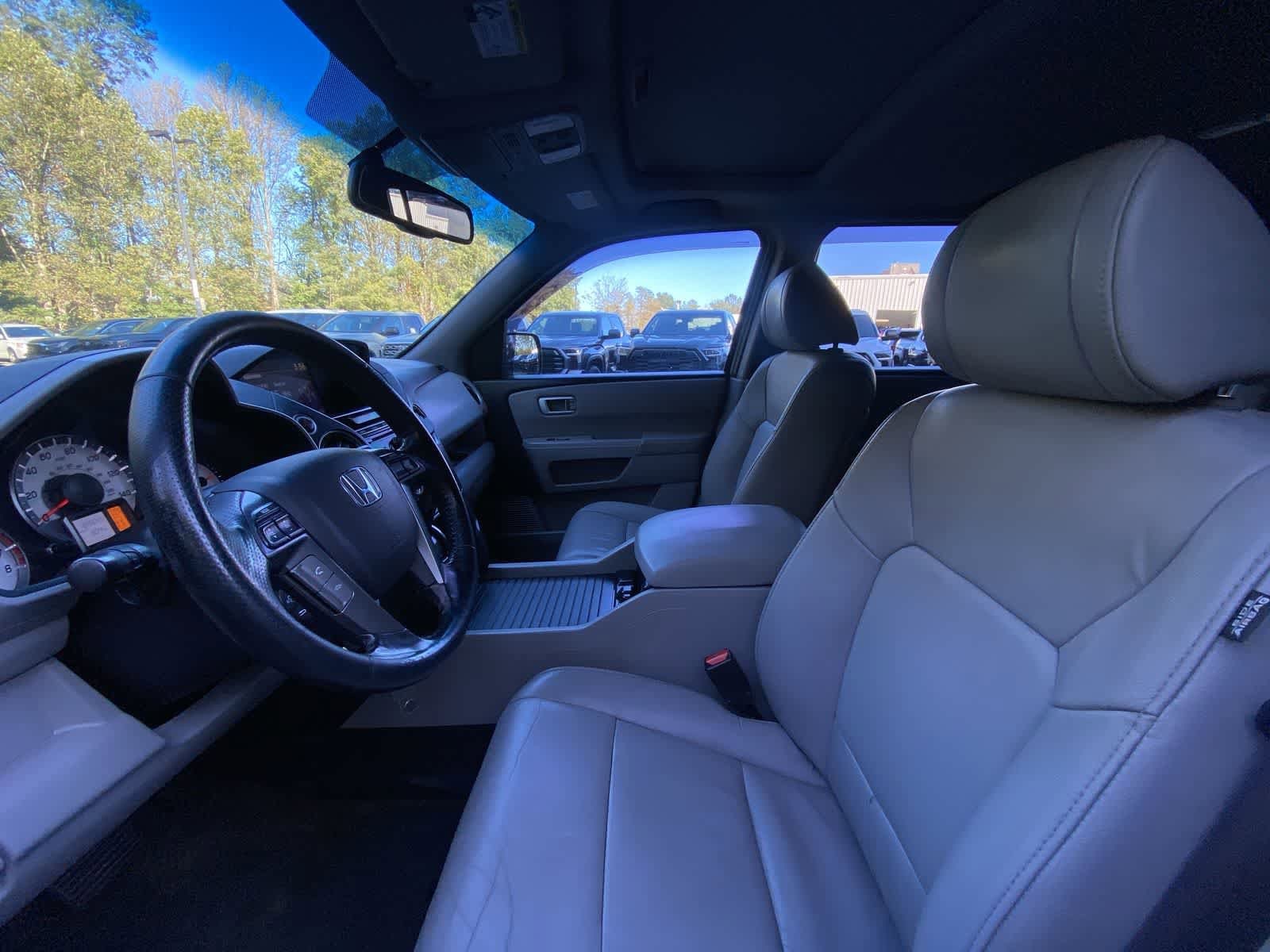 Thumbnail: 2014 Honda Pilot - 17