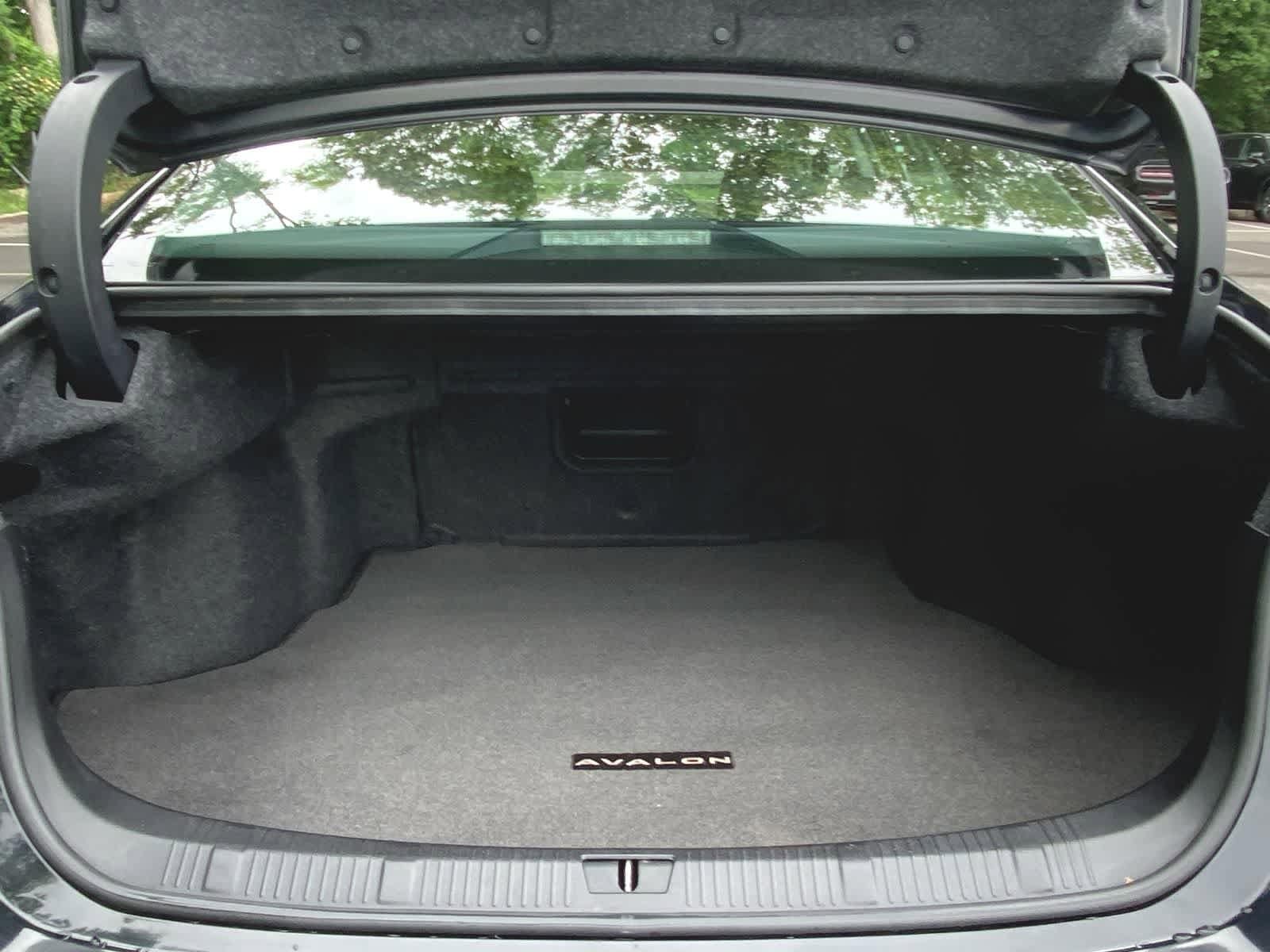 2014 Toyota Avalon Touring 10