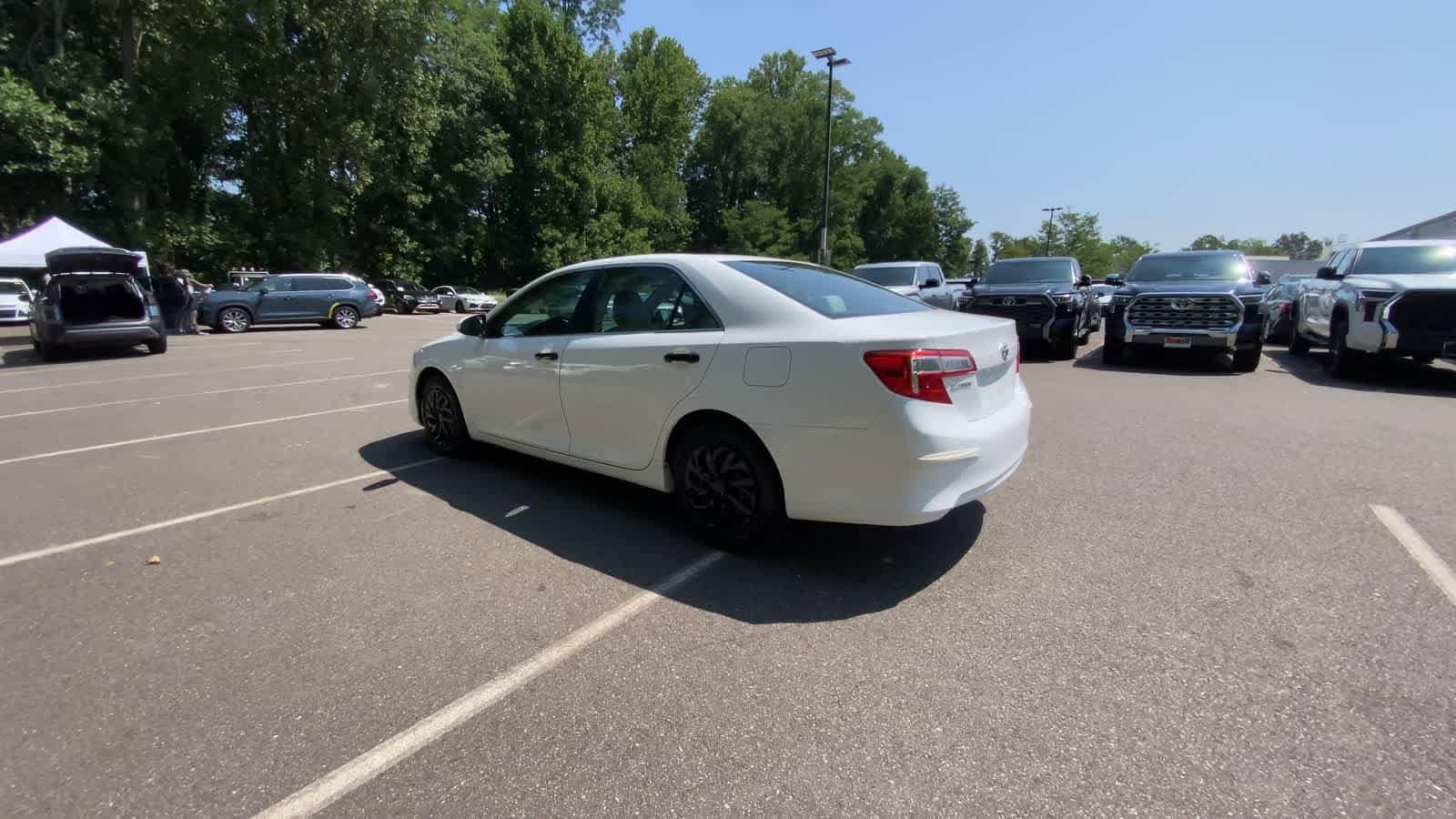 Thumbnail: 2013 Toyota Camry - 6