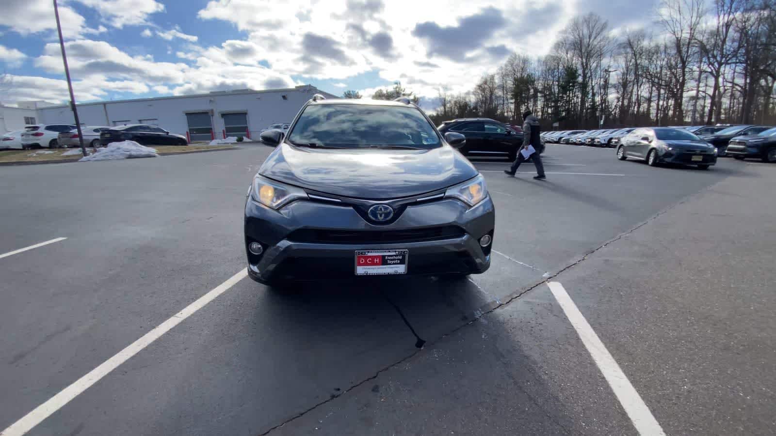 Thumbnail: 2016 Toyota RAV4 - 6