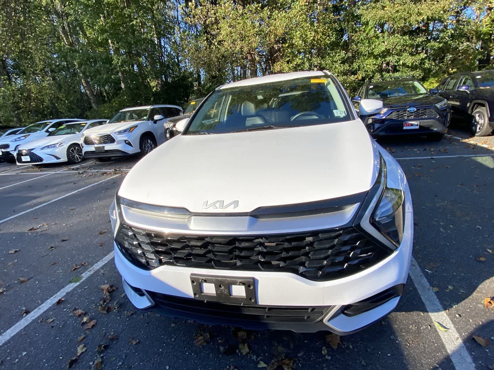 2023 Kia Sportage EX photo 2