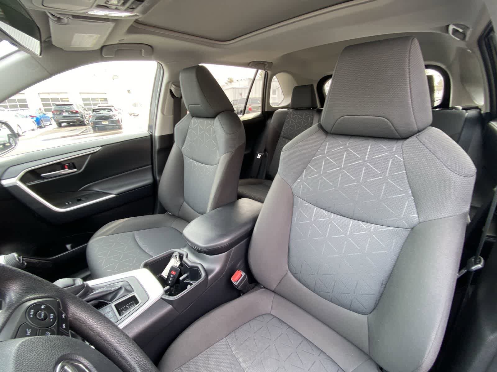 Thumbnail: 2025 Toyota RAV4 - 18