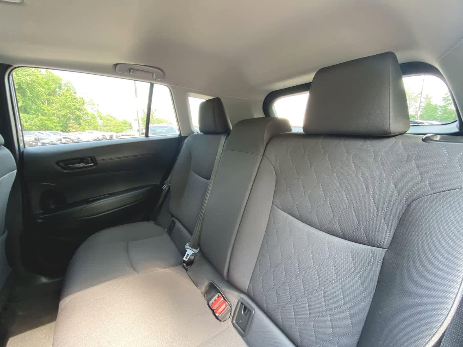 2024 Toyota Corolla Cross LE 23