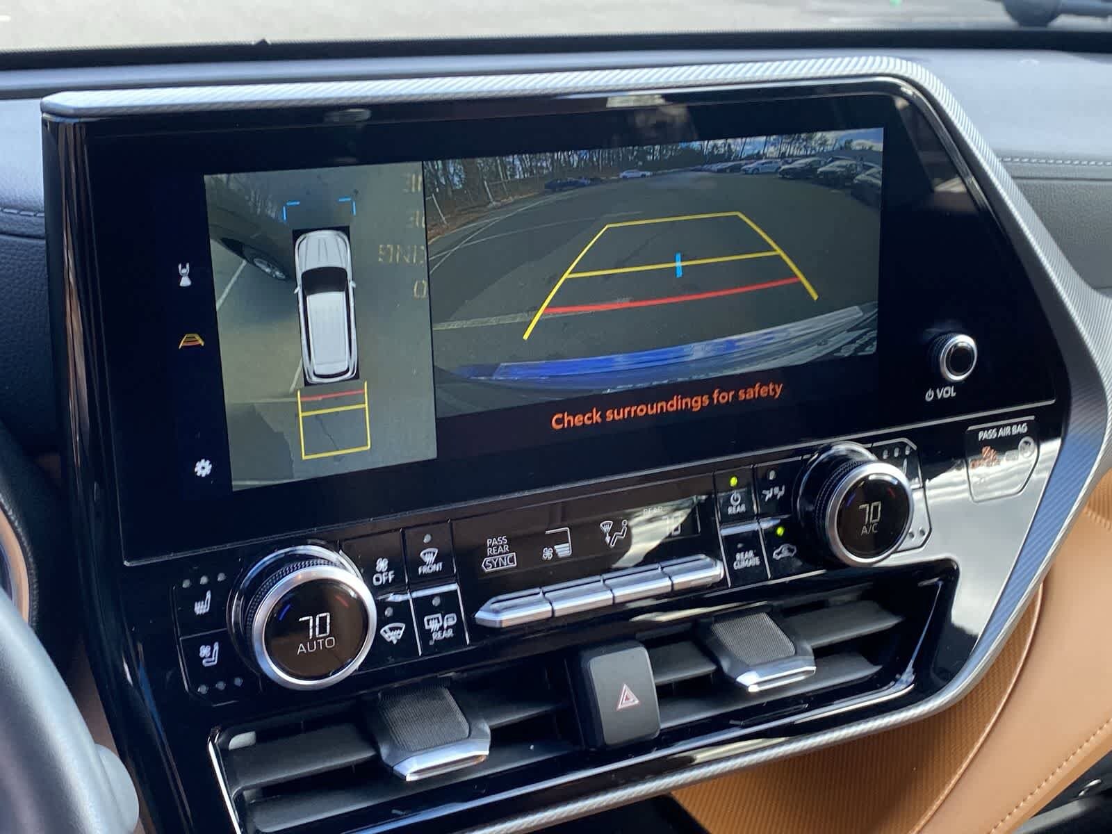 Thumbnail: 2025 Toyota Highlander - 33