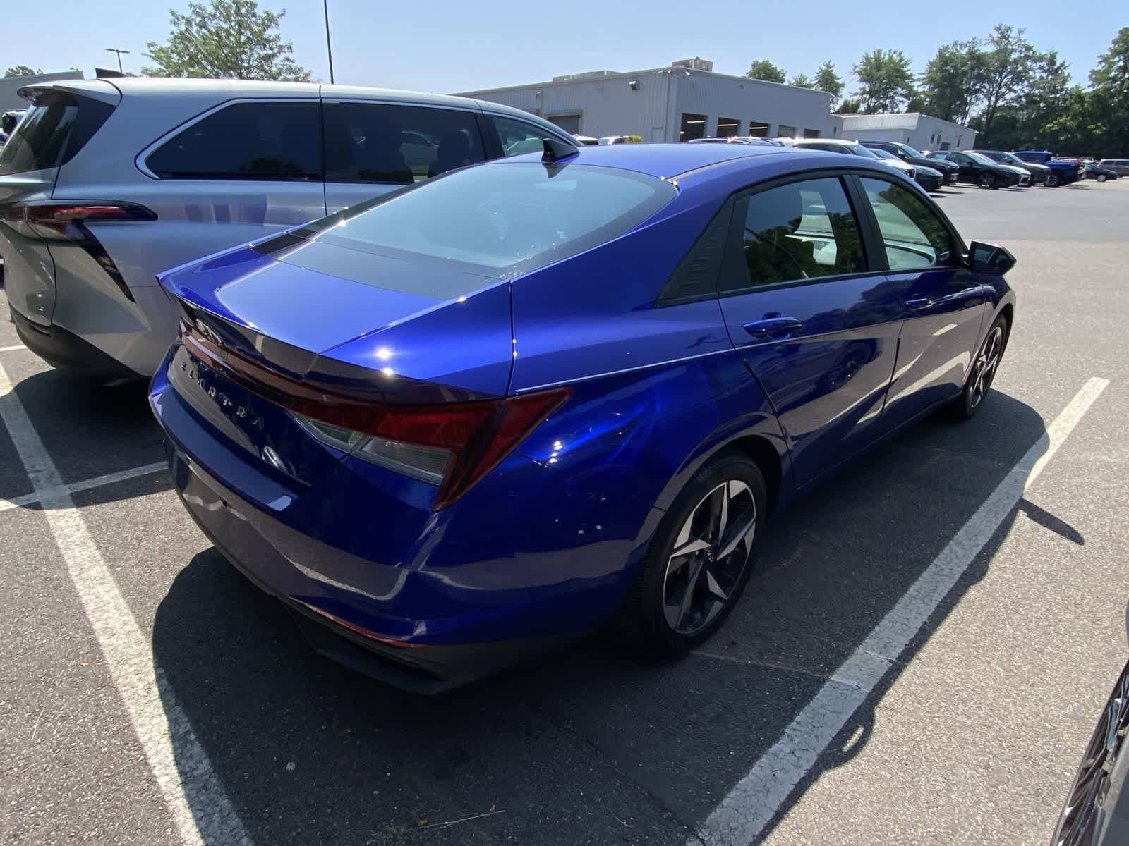 Thumbnail: 2023 Hyundai Elantra - 7