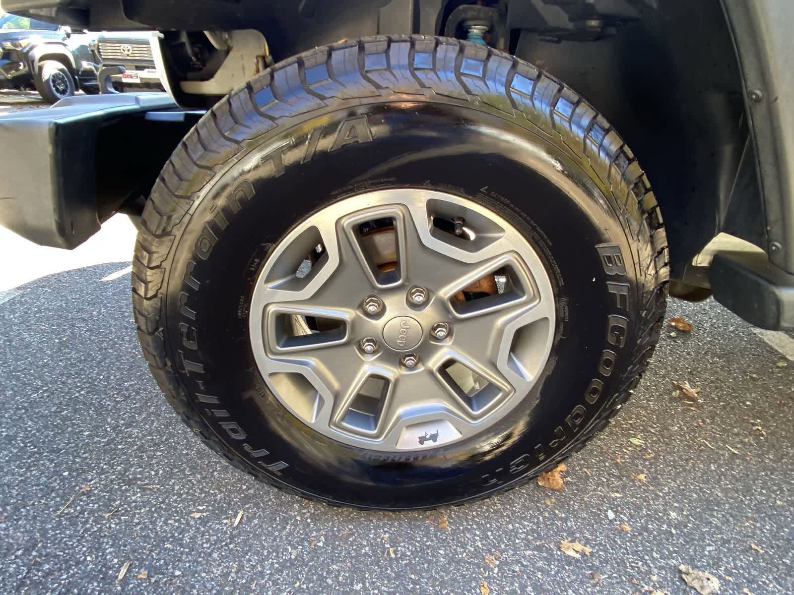 Thumbnail: 2015 Jeep Wrangler - 11