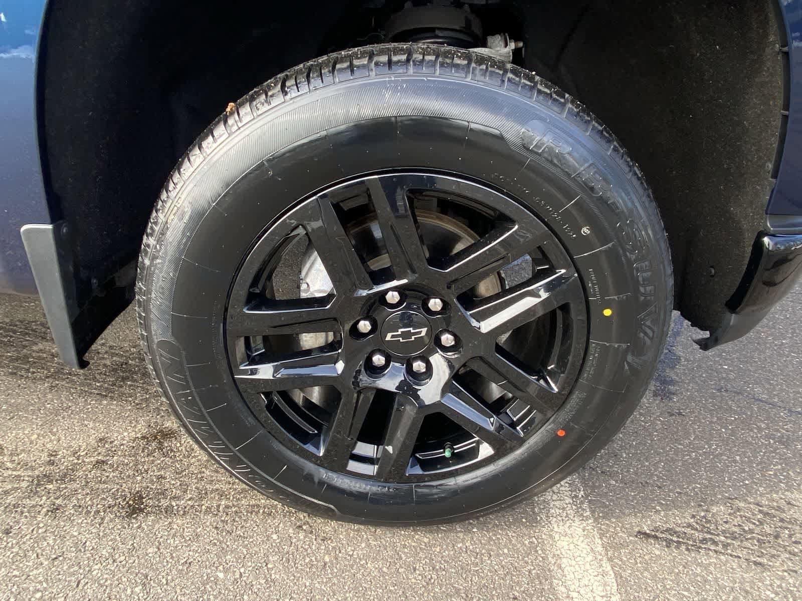 Thumbnail: 2022 Chevrolet Silverado 1500 - 16