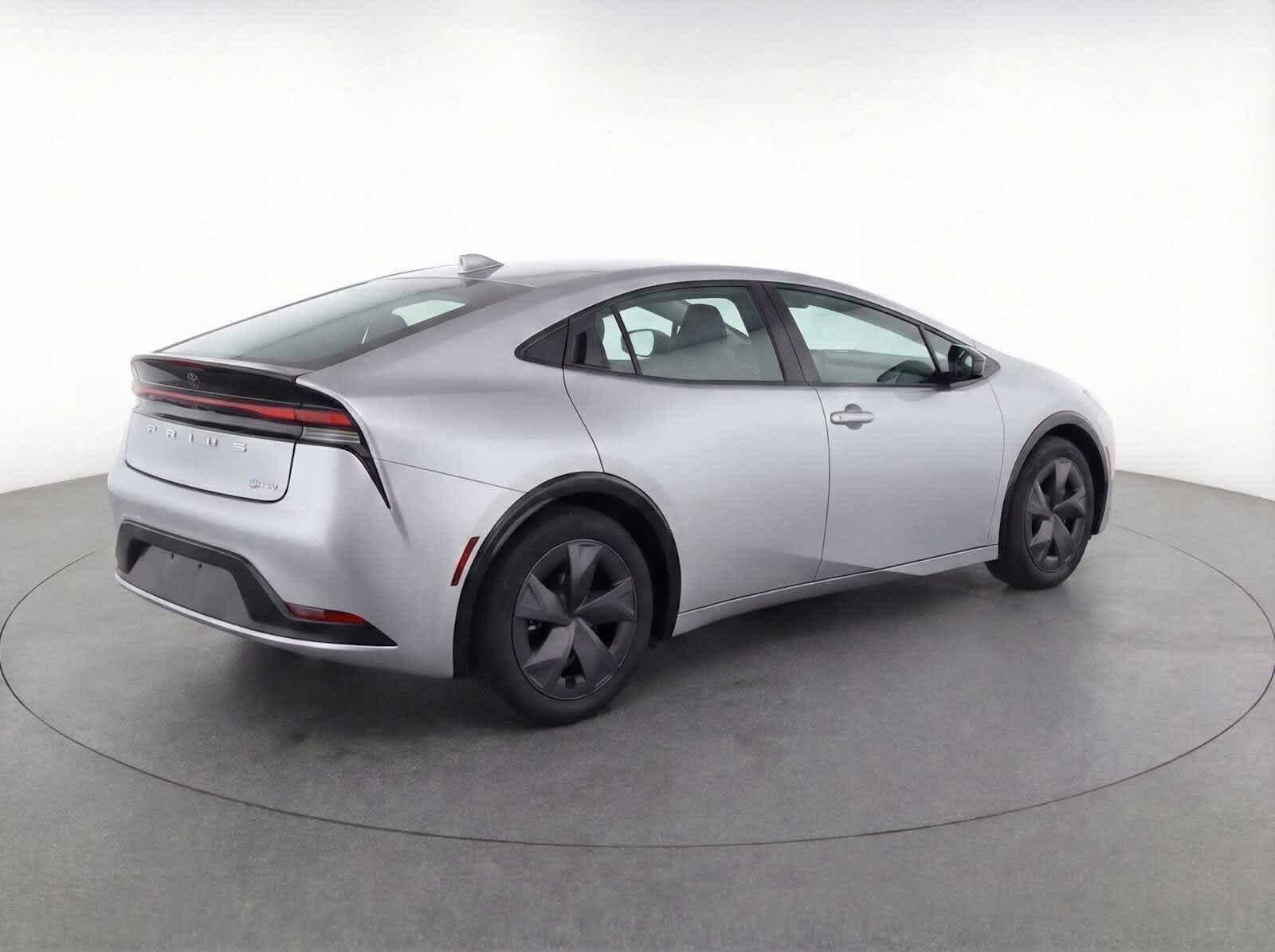 Thumbnail: 2025 Toyota Prius - 5