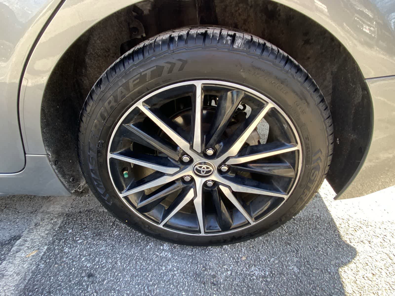 Thumbnail: 2023 Toyota Camry - 17